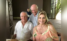 Reunião social antes da pandemia