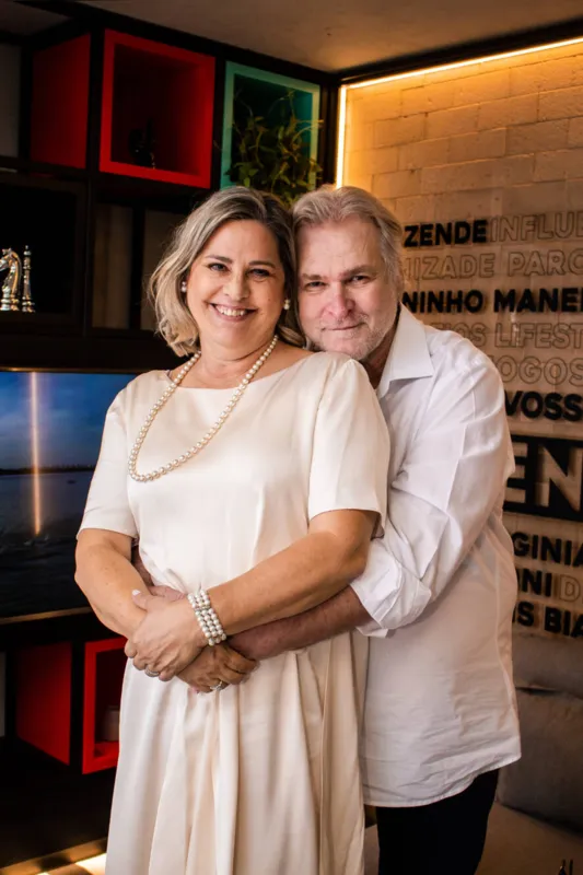 Os pais de João e Pedro, felizes com o novo espaço, Joelma e Marcos Posso