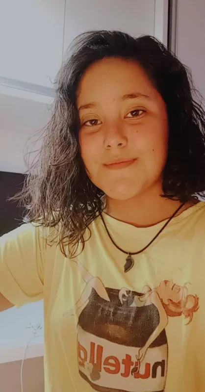 Ana Clara Silva Almirão, 11 anos: "Poderia ter aulas de inglês, informática e esportes"