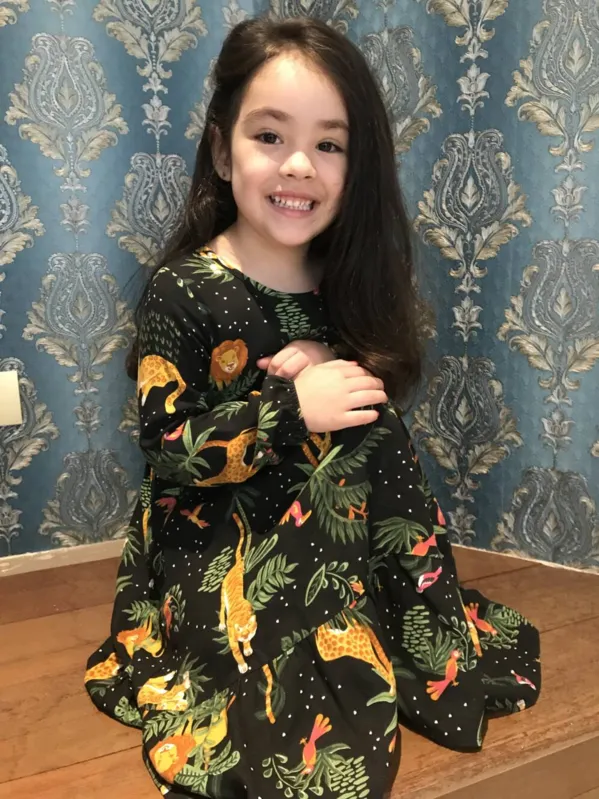 Sarah Oliveira Cogo: "Parquinho e um jardim bem florido deixariam a Escola Francisco Pereira de Almeida Júnior mais bonita"