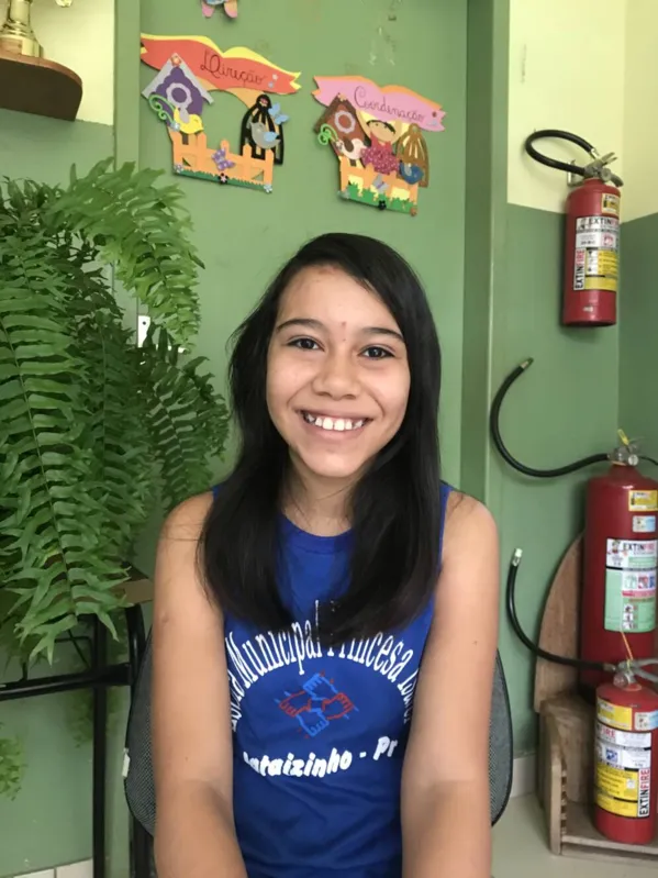 Mirella Mendes Jesuíno, 10 anos: "Faltam brinquedos para os menores ou um parquinho pelo menos"