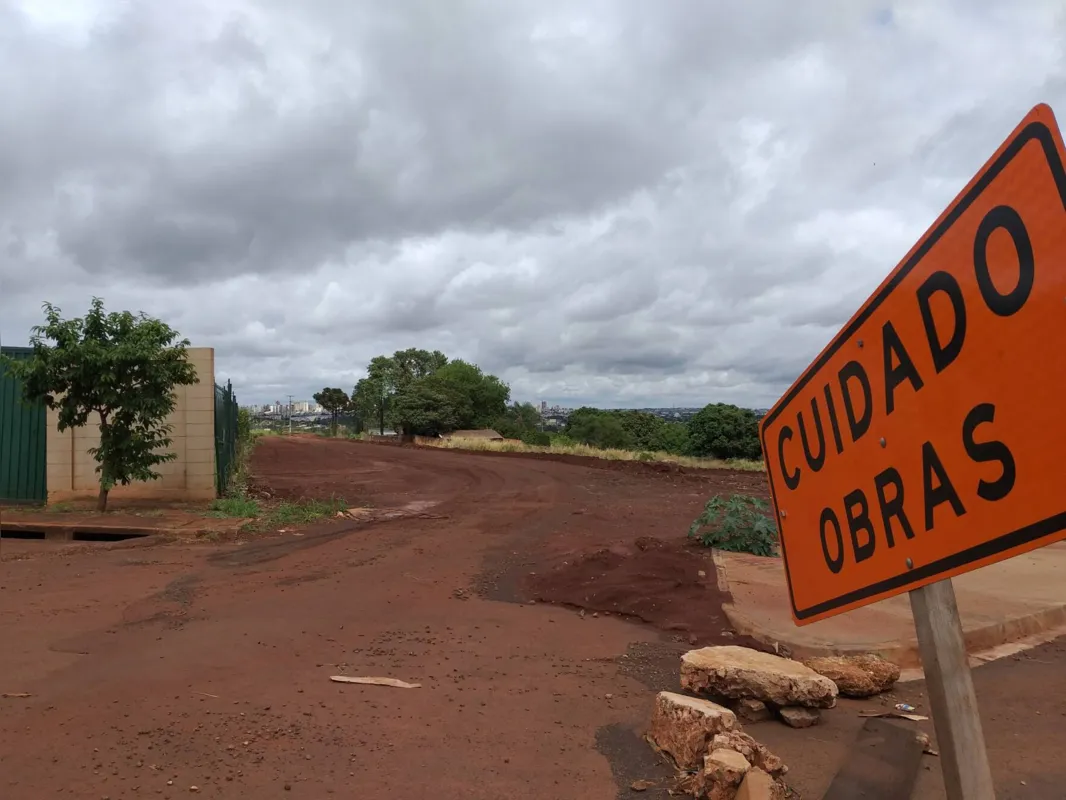 Obra na avenida das  Laranjeiras começou este mês e prazo de conclusão é de 90 dias 