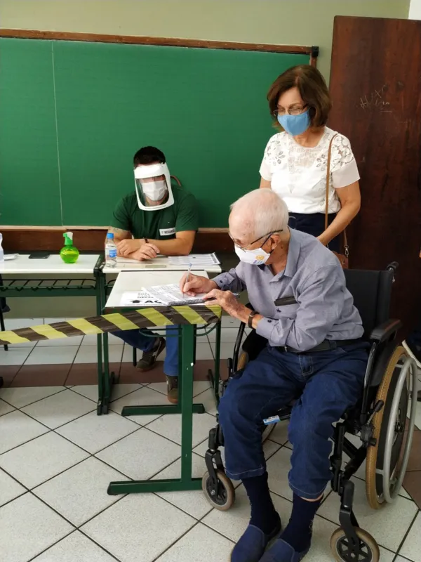 Imagem ilustrativa da imagem Com 101 anos de idade, seu Jacy Carvalho é exemplo de cidadania