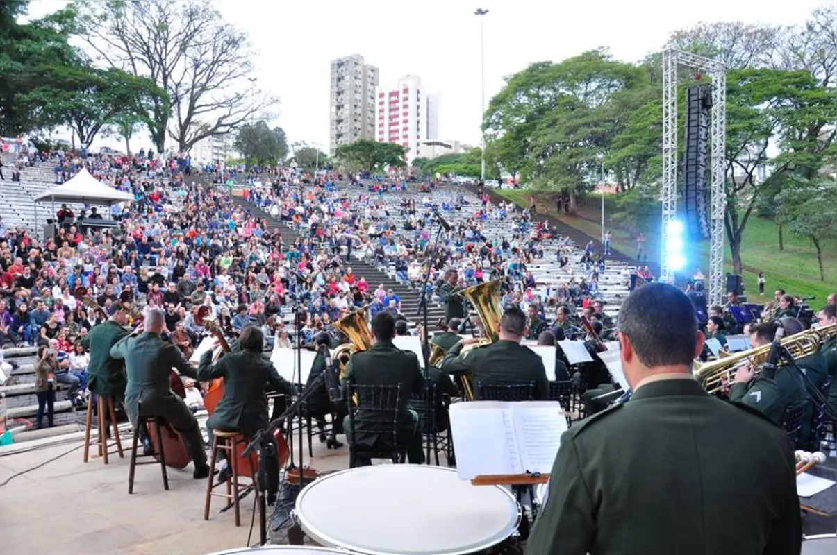 Banda Sinfônica do Exército na programação do 37º Festival Internacional de Música de Londrina. Apoio: Promi