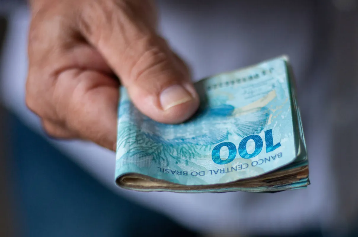 Imagem ilustrativa da imagem Décimo terceiro deverá injetar R$ 208 bi na economia