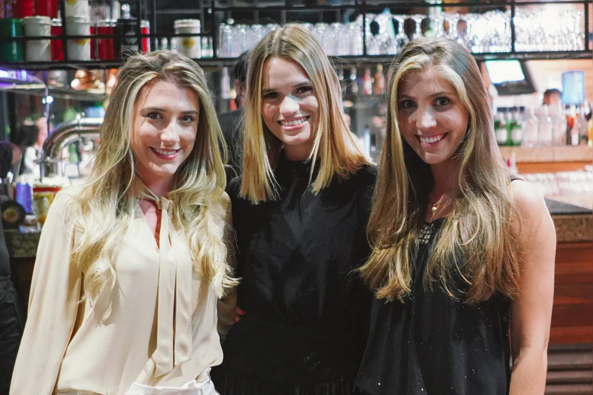 Julia Grotti, Sofya Sokolowski e Louise de Paula