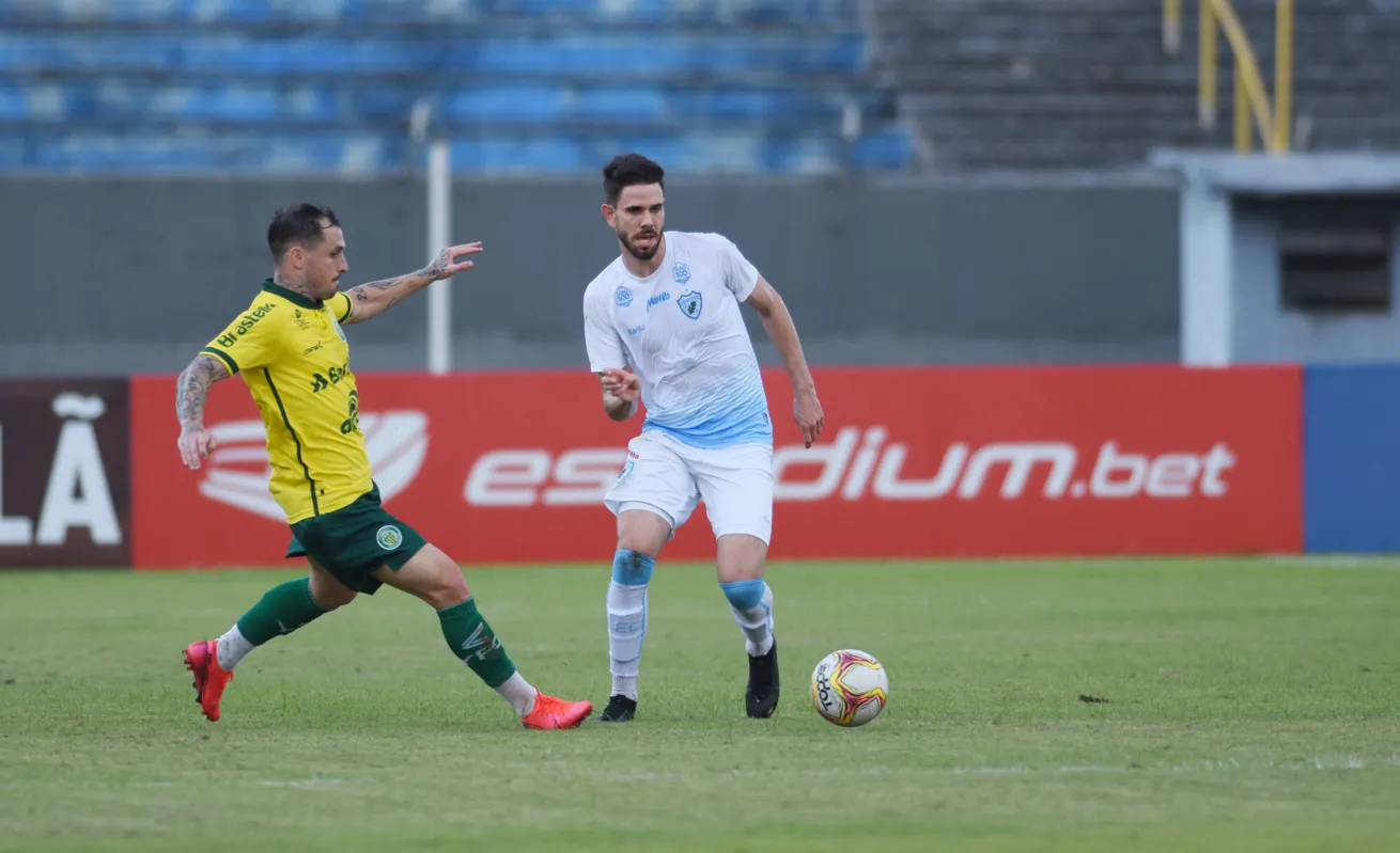 O volante Marcel foi um dos melhores em campo na vitória contra o Ypiranga (RS)