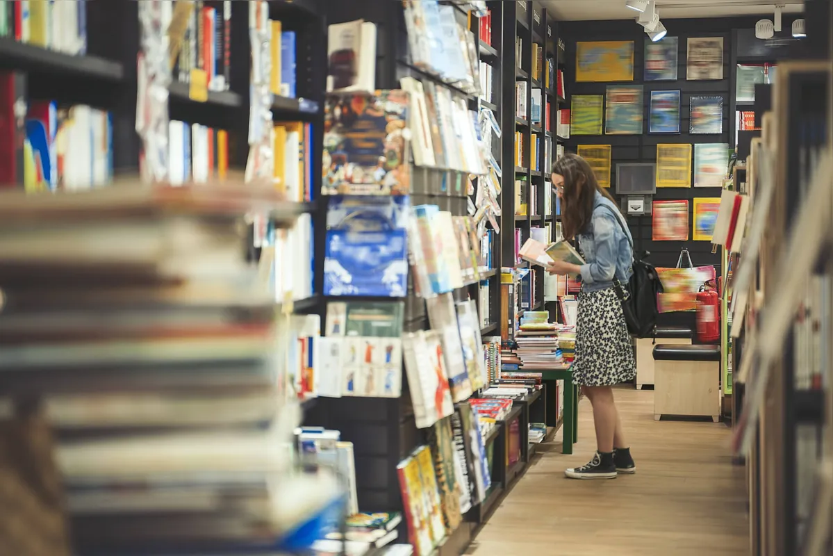 Com curadorias para compor as estantes, as livrarias agora atendem ao conceito de bibliodiversidade
