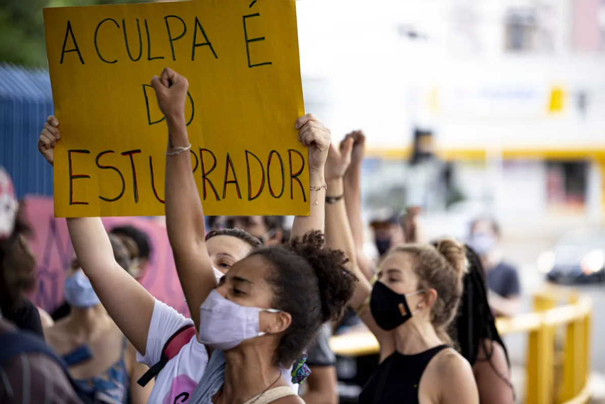 Imagem ilustrativa da imagem Londrina participa de ato nacional contra a cultura do estupro