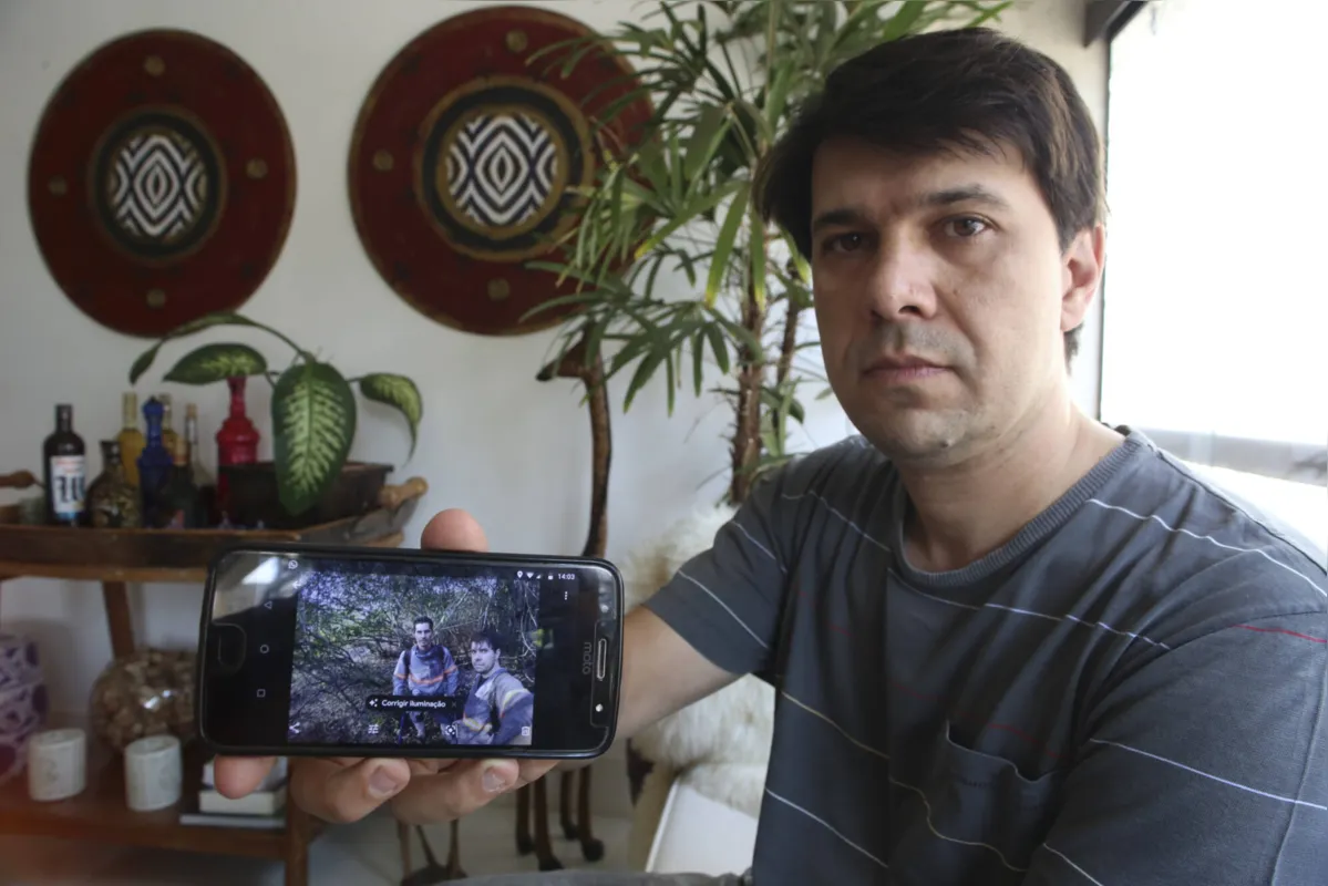 "Não dava para ver  a cor do céu. Parecia neblina, mas era fumaça", conta Eduardo Patrial  
