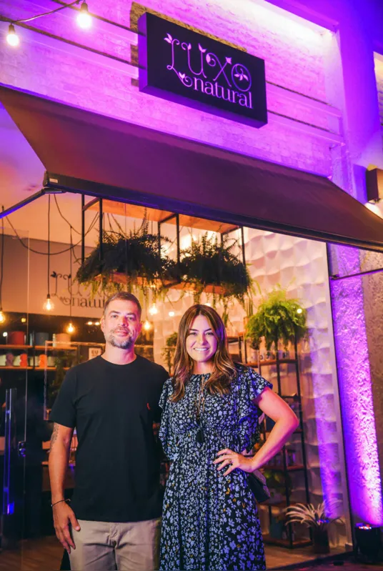 Rodrigo Grangeiro e Tatiana Cavalcante: proprietários da franquia, eles vieram de Fortaleza e estiveram em Londrina especialmente para a inauguração