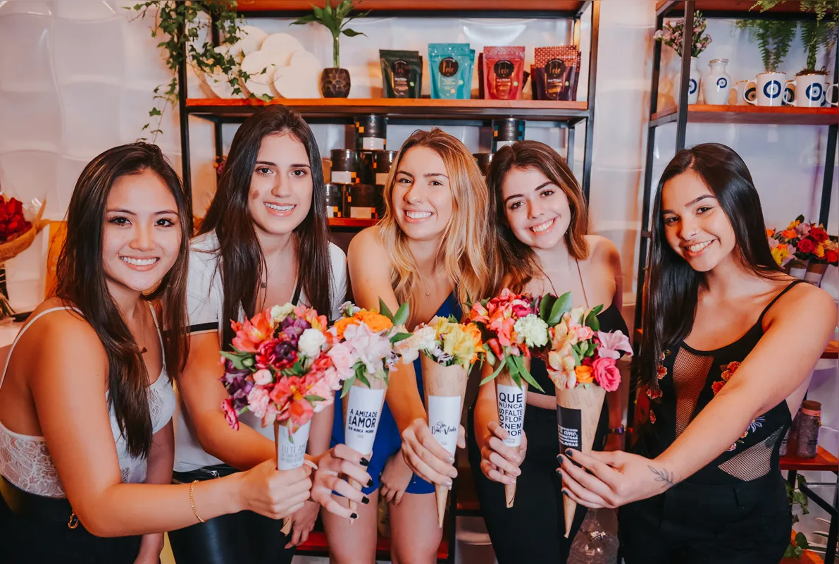 Alessandra Cassa, Beatriz Quirino, Ludmila Häussler, Giovanna Teles e Mariane Yamaguti