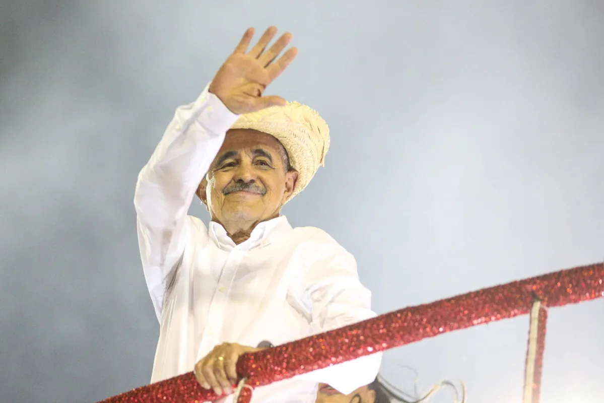 Francisco Camargo foi um obstinado matuto brasileiro que lutou muito pela carreira dos filhos Zezé Di Camargo e Luciano 