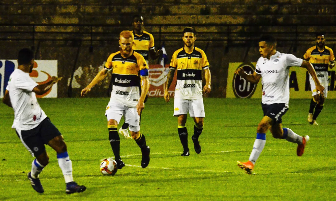 Sem 15 jogadores infectados pela Covid-19, São Bento segurou o 0 a 0 diante do Criciúma