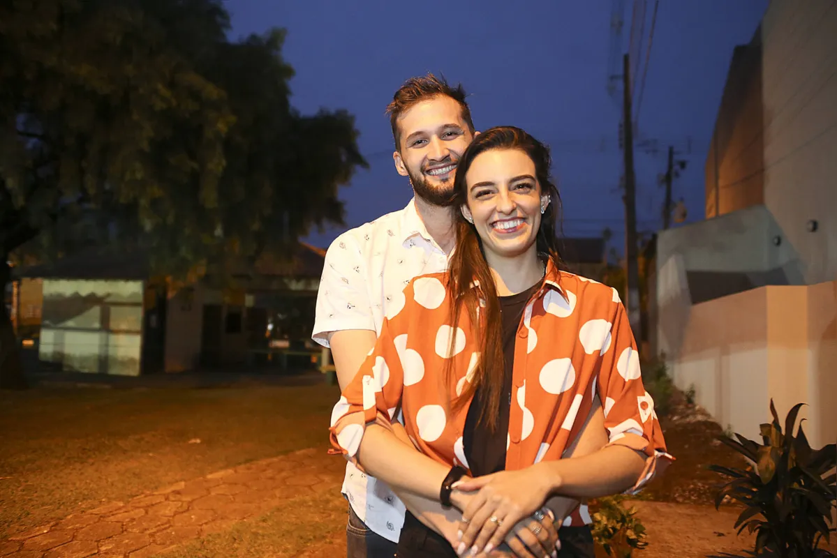 Guilherme Marques e Giovana Costa optaram por live pelo Instagram
