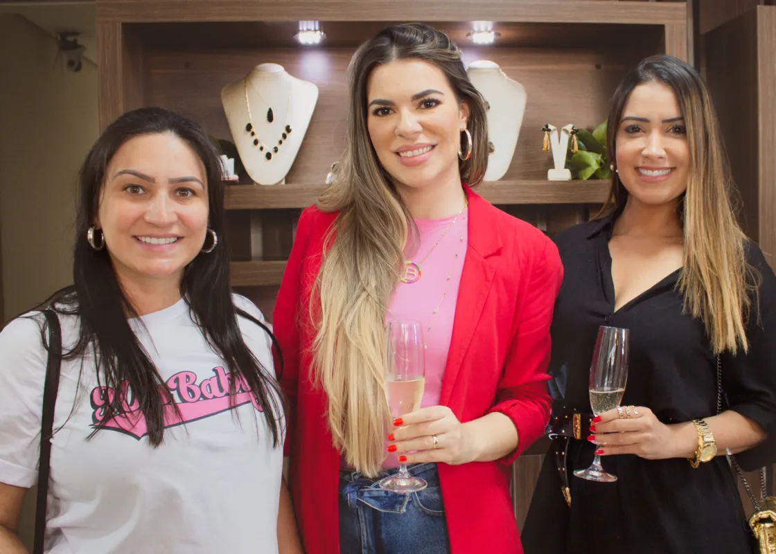 Natália Guimarães, Bruna Ferro e Mariane Vasconcellos