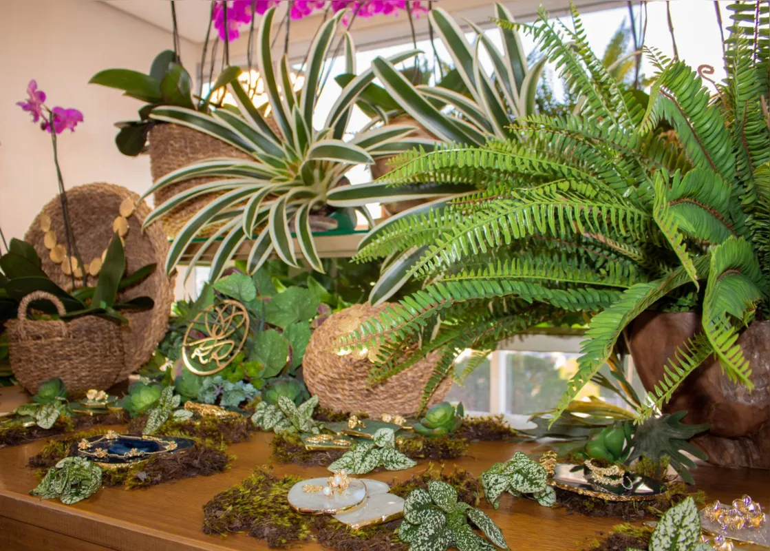 Exposição das joias, arranjos por Jordana Zensk