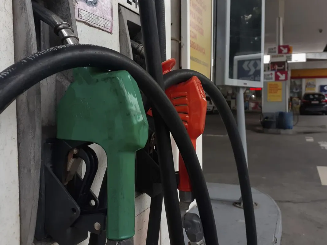Imagem ilustrativa da imagem Preços da gasolina e etanol sobem em outubro, alerta Procon