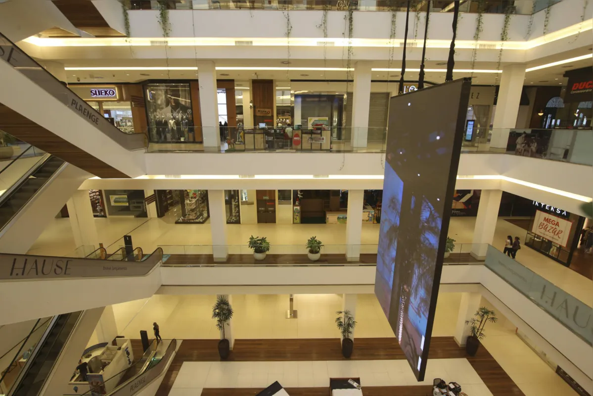 Imagem ilustrativa da imagem Prefeitura autoriza reabertura de shoppings aos domingos