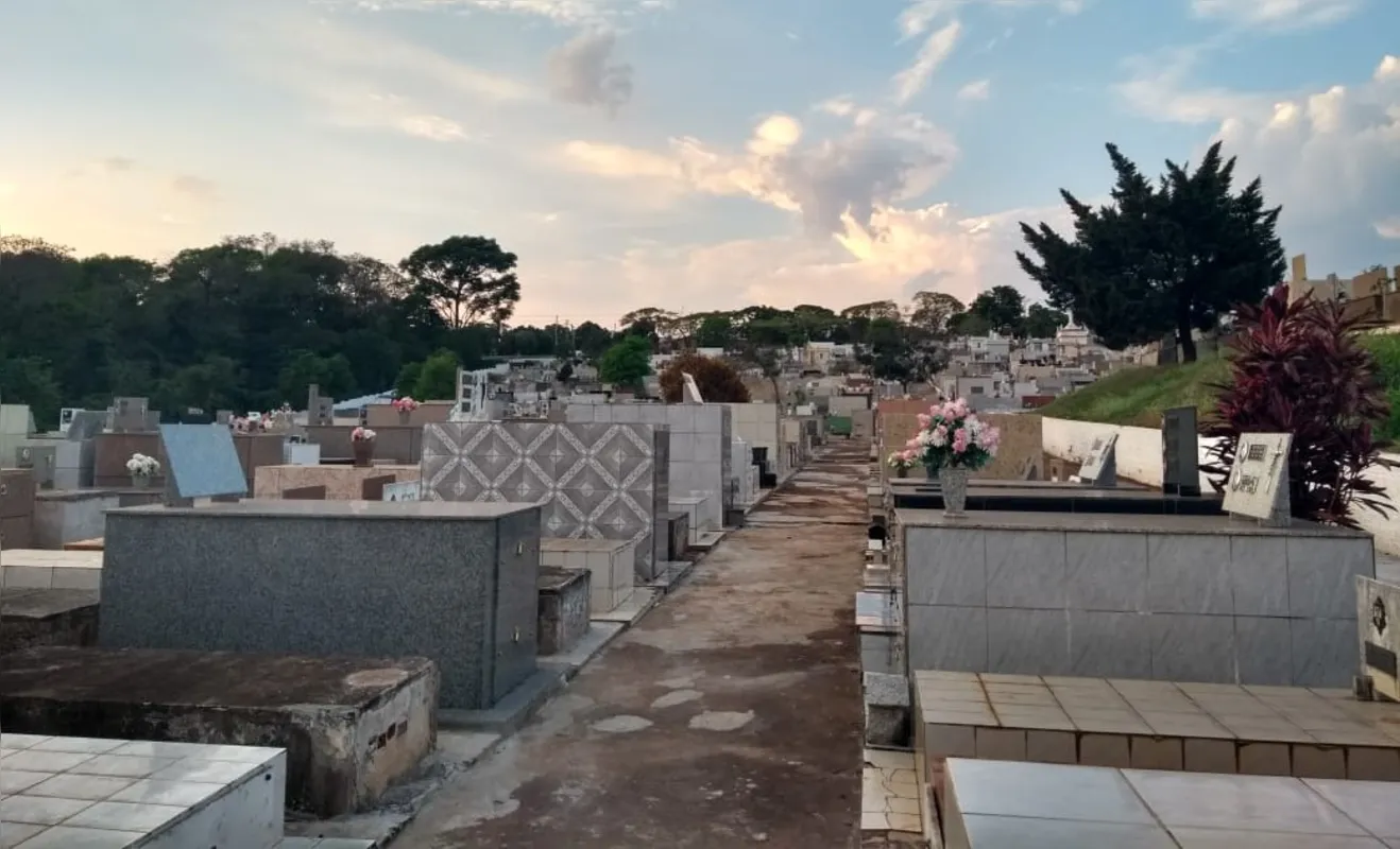Imagem ilustrativa da imagem Prefeitura de Ibiporã alerta sobre sobre visitas ao cemitério