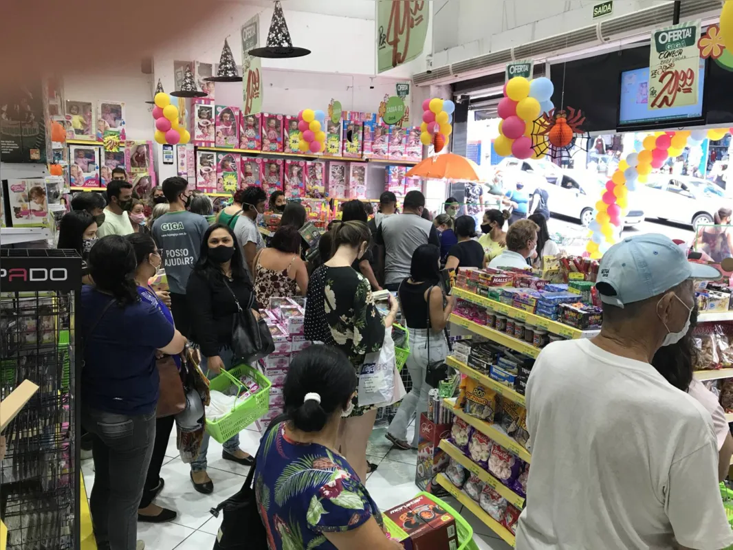 Lojas lotadas no sábado antes do Dia das Crianças