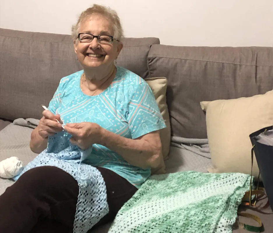  “Nunca sei para quem vai, mas pelo menos a criança terá uma manta feita no capricho, para que ela seja bem acolhida”, diz Marina Bologna Soares de Andrade 