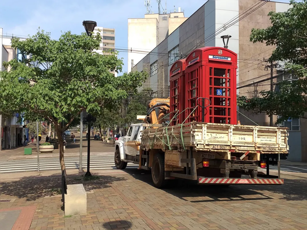 Duas cabines foram removidas no Calçadão