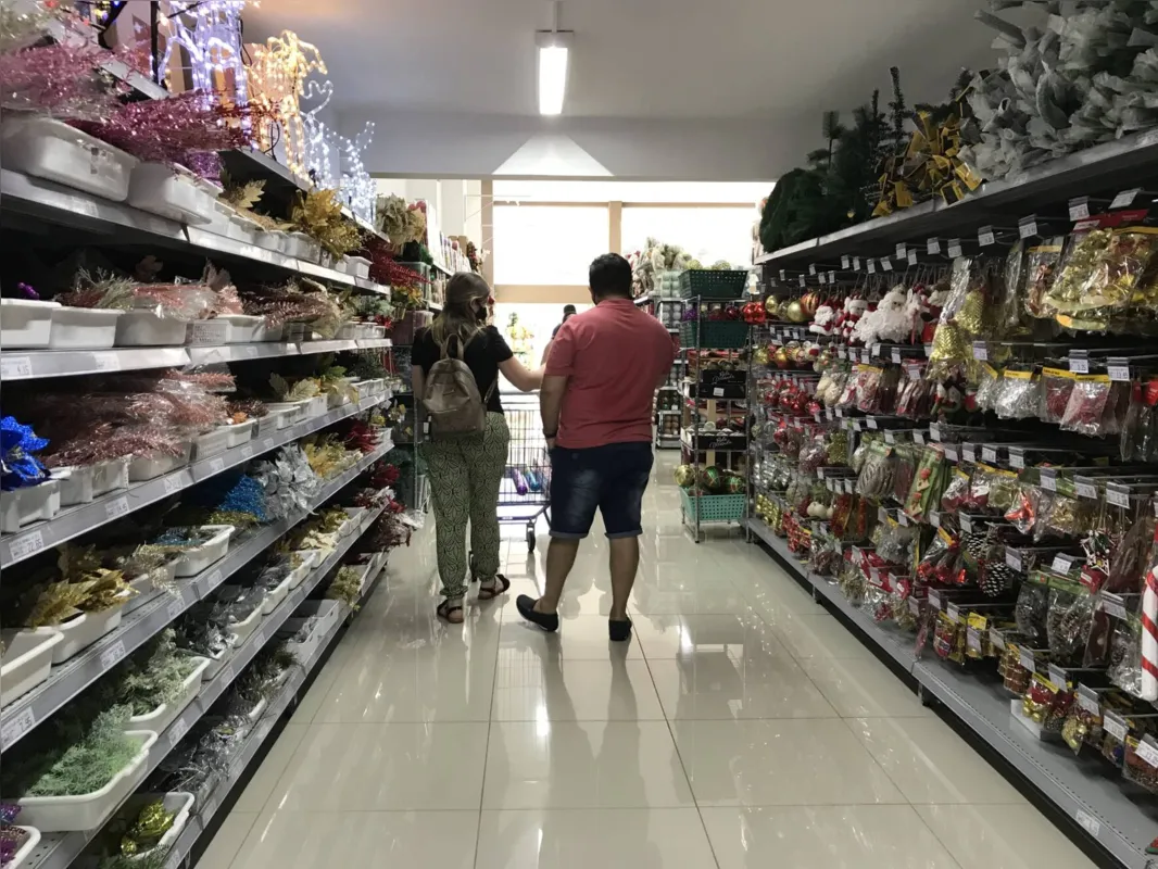 Imagem ilustrativa da imagem Temporada de Natal já começou em alguns comércios de Londrina
