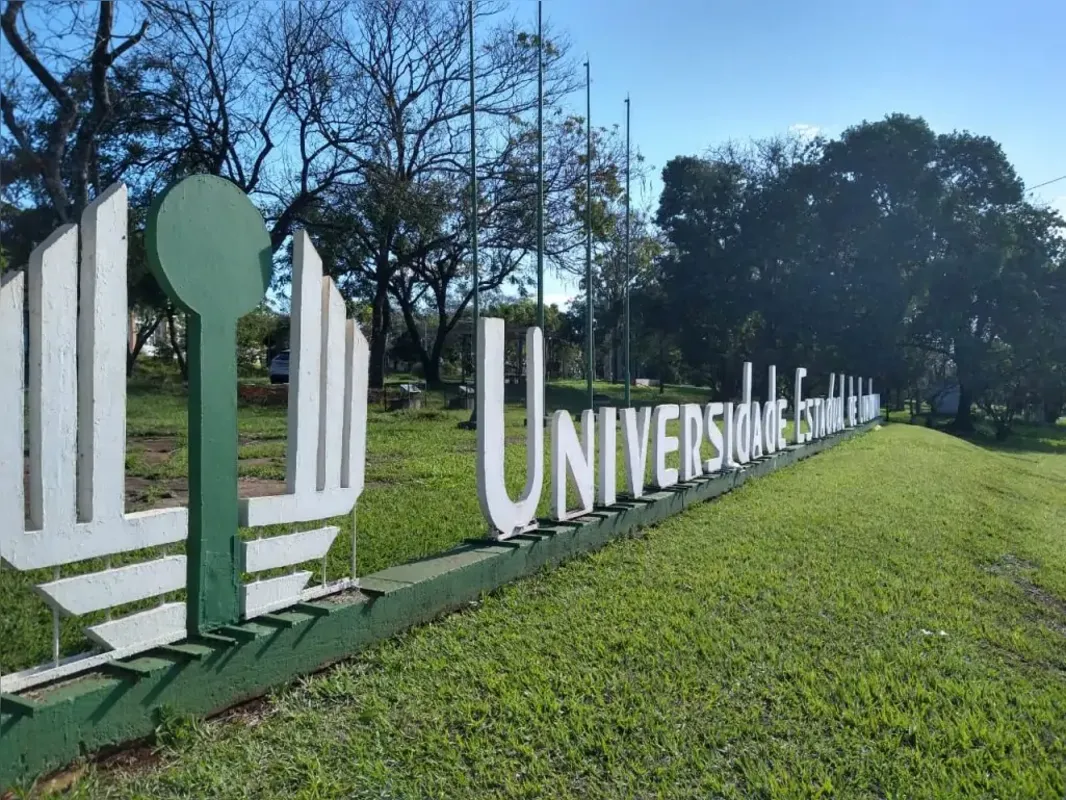 Imagem ilustrativa da imagem UEL volta com atividades administrativas presenciais