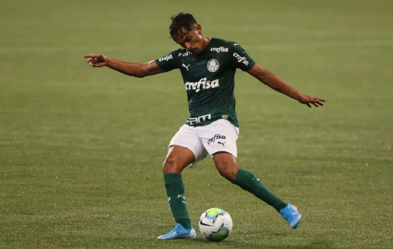 Gustavo Scarpa foi diagnosticado pela segunda vez com a Covid-19 e desfalca o Palmeiras