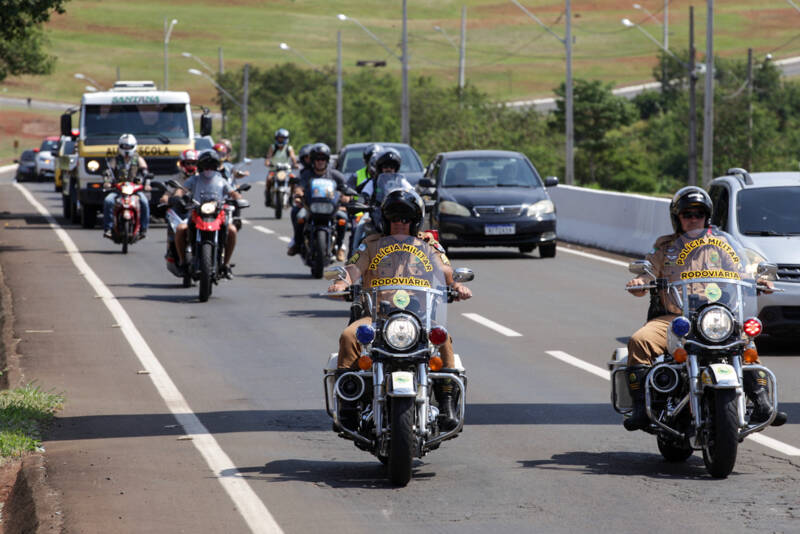 Londrina tem carreata em memÃ³ria Ã s vÃ­timas de trÃ¢nsito