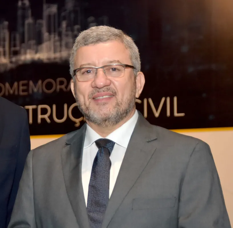 O presidente do Sinduscon Paraná Norte, Sandro Marques de Nóbrega, aponta que o setor da construção civil está contratando em Londrina, com saldo positivo de 239 vagas 