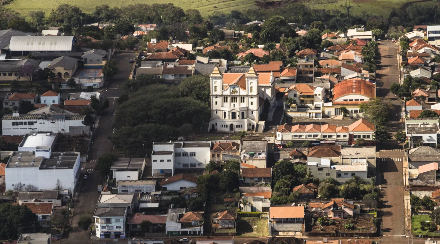 Imagem ilustrativa da imagem Após perderem nas urnas, vereadores de Assaí reduzem salários para 2025