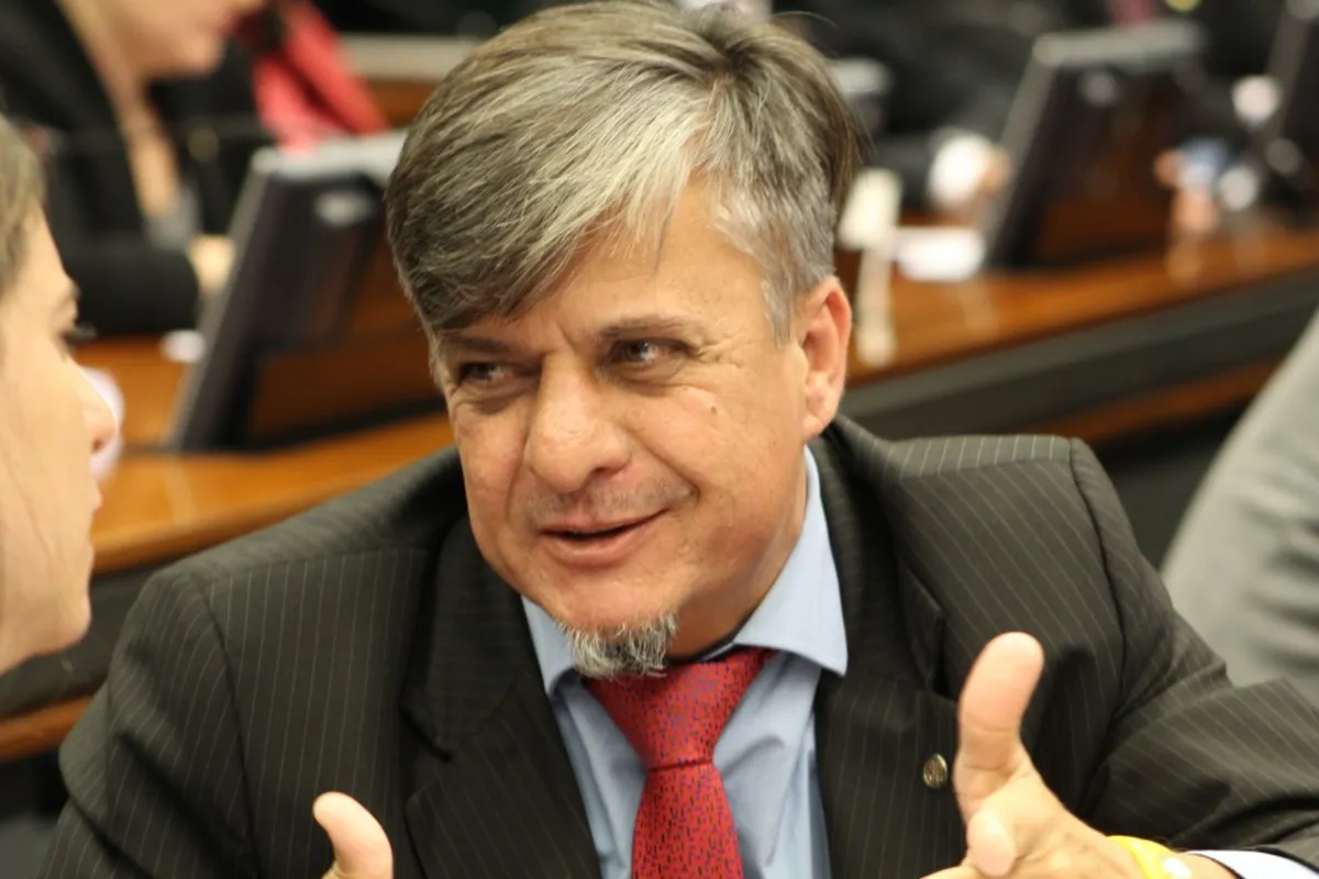 Imagem ilustrativa da imagem Após tentativa, pedido de prisão de deputado Boca Aberta é revogado