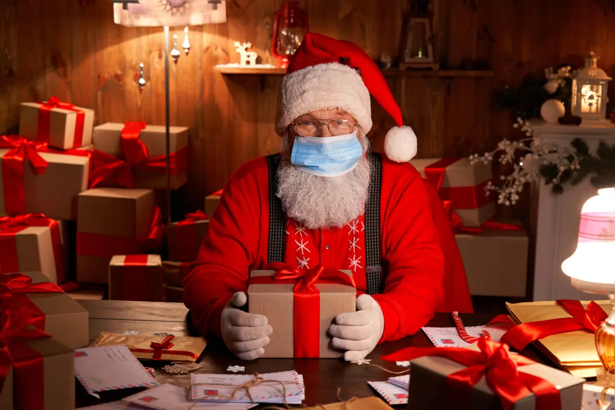 Imagem ilustrativa da imagem Cartas sem destinatários: Papai Noel dos Correios apadrinha cartinhas há mais de 30 anos