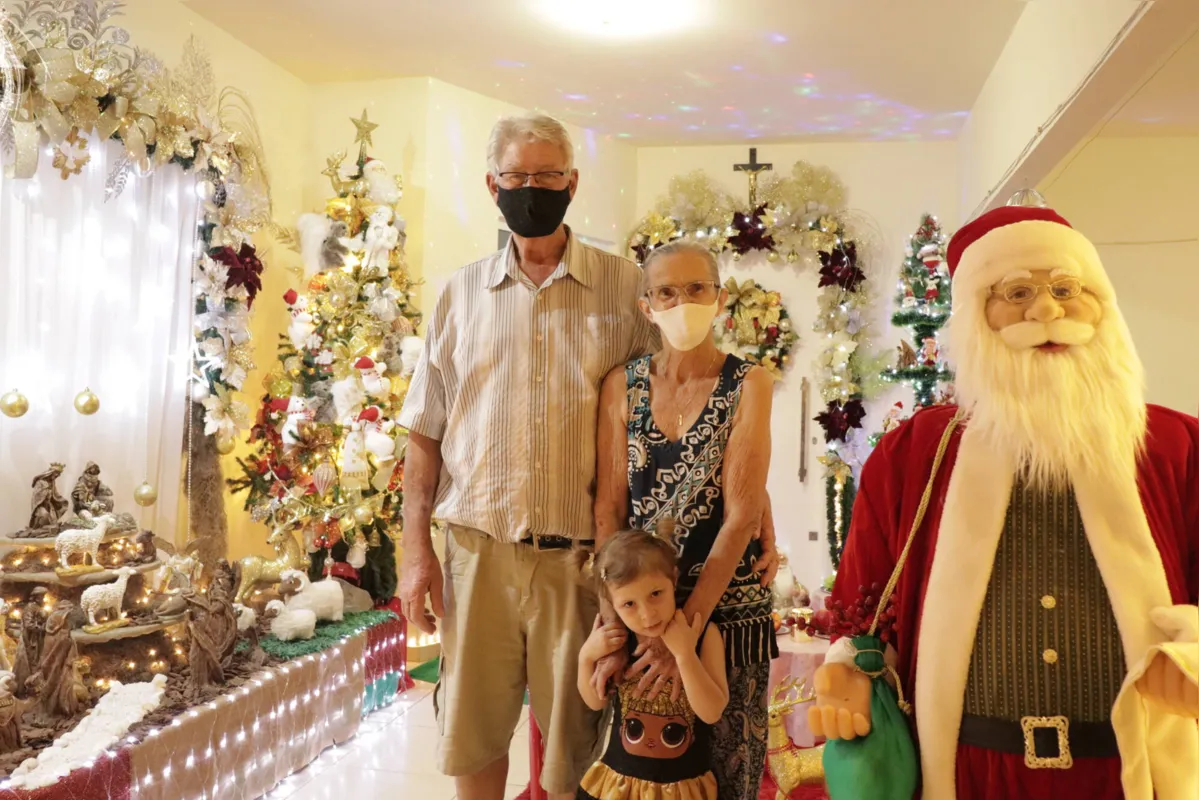 Carlos Amadeu e Maria Bibanco Amadeu levam um mês para deixar tudo pronto: "A gente fica muito feliz ei orgulhoso de ter feito um bom trabalho"