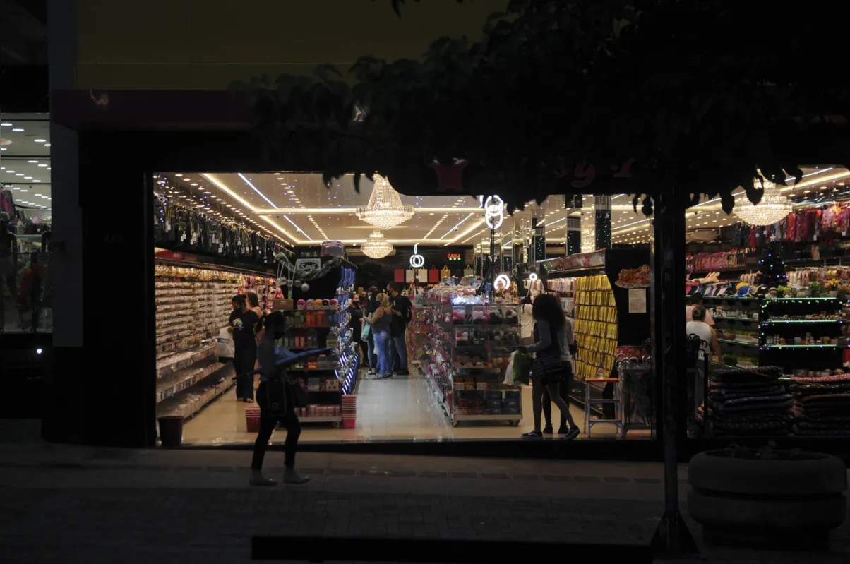 Imagem ilustrativa da imagem Compras de Natal devem injetar R$ 229 milhões na economia de Londrina