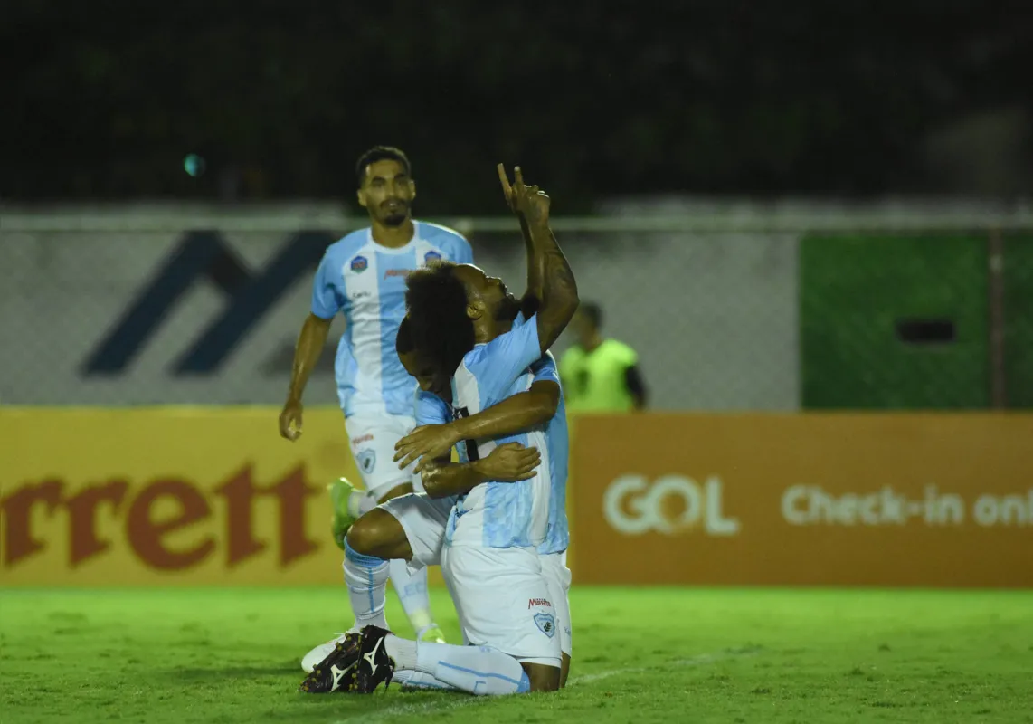 Celsinho dedicou o gol ao pai, que faleceu neste sábado