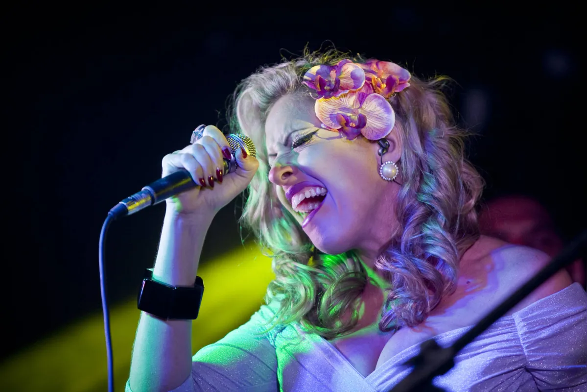 Taryn Szpilman é da quinta geração de uma família de músicos, seu tio-avô Wladyslaw Szpilman que teve a vida retratada no filme “O Pianista”