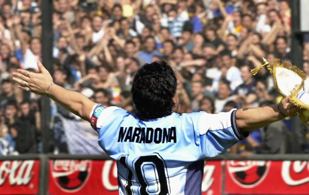 Imagem ilustrativa da imagem Maradona foi um 'Charles Chaplin de chuteiras', diz fã