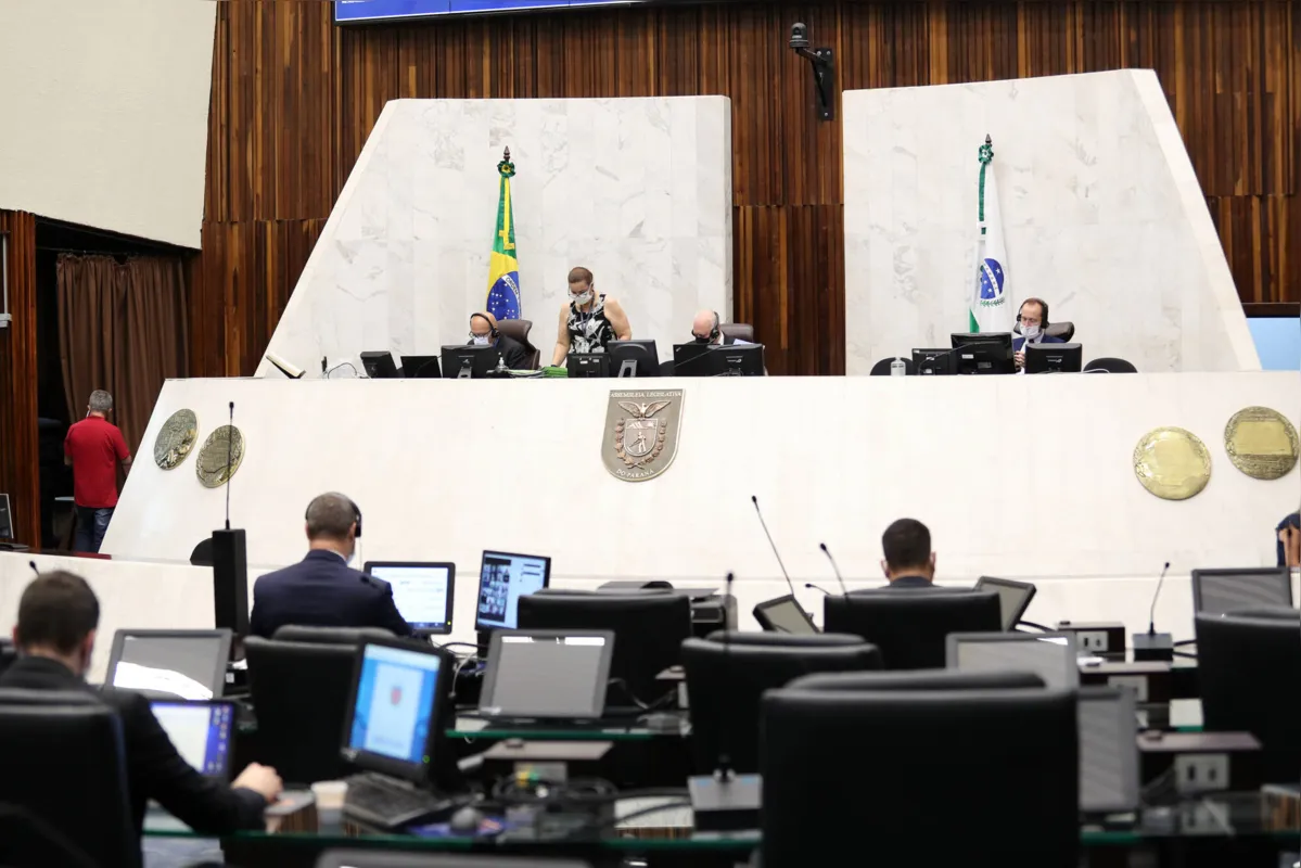 Imagem ilustrativa da imagem Parte do pacote que atualiza custas dos cartórios é aprovada na Alep