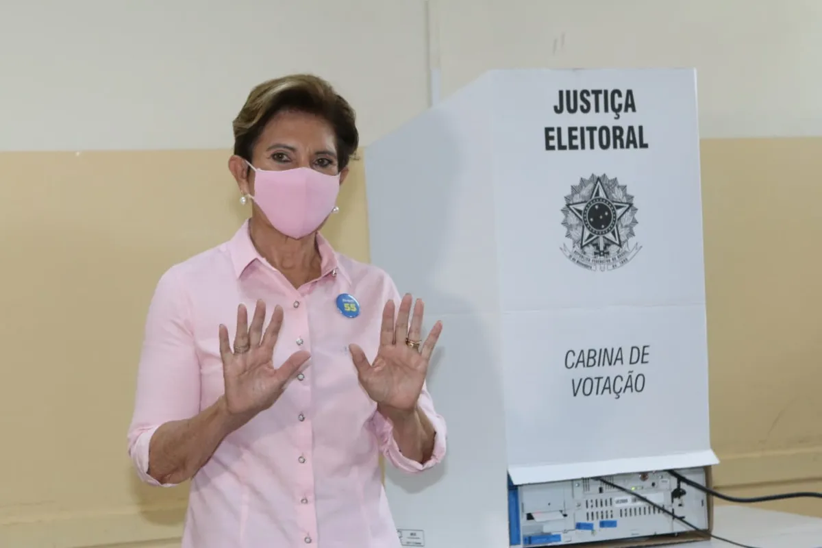 Imagem ilustrativa da imagem Professora Elizabeth é eleita a primeira prefeita de Ponta Grossa