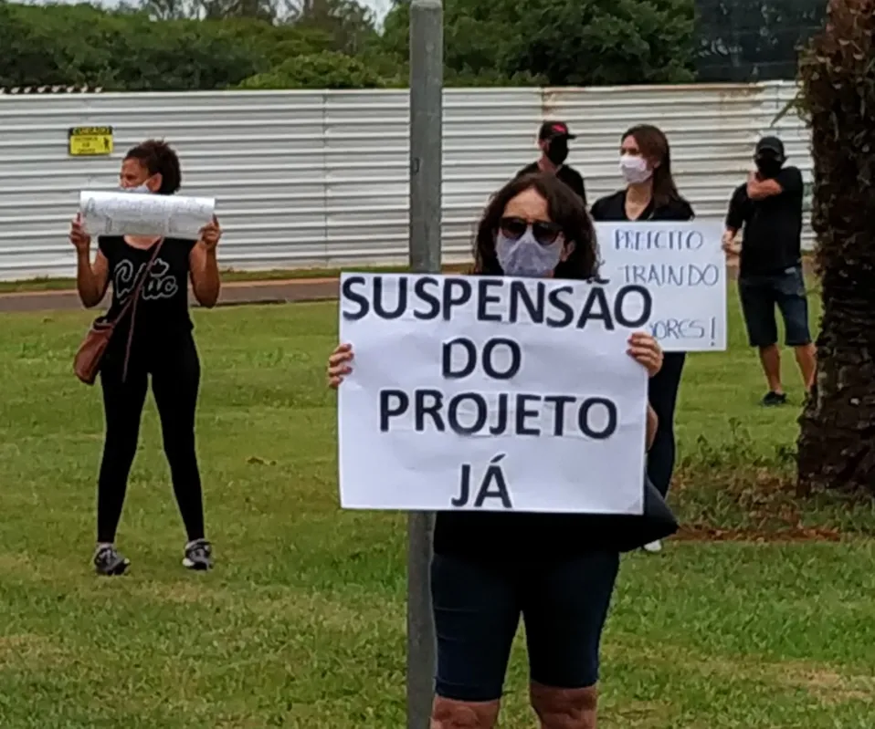 Imagem ilustrativa da imagem Servidores de Londrina protestam contra mudanças na aposentadoria