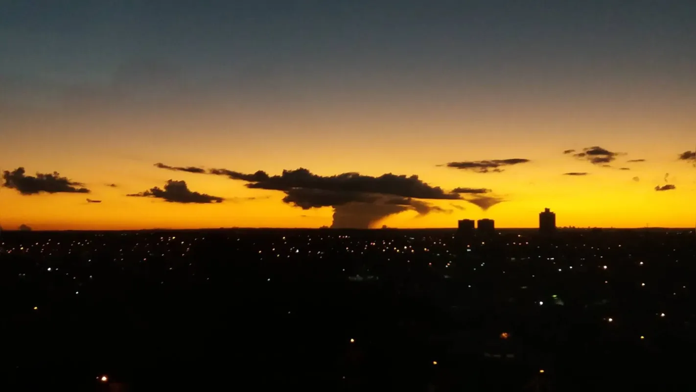 Imagem ilustrativa da imagem A CIDADE FALA|  'Cogumelo atômico' em Londrina