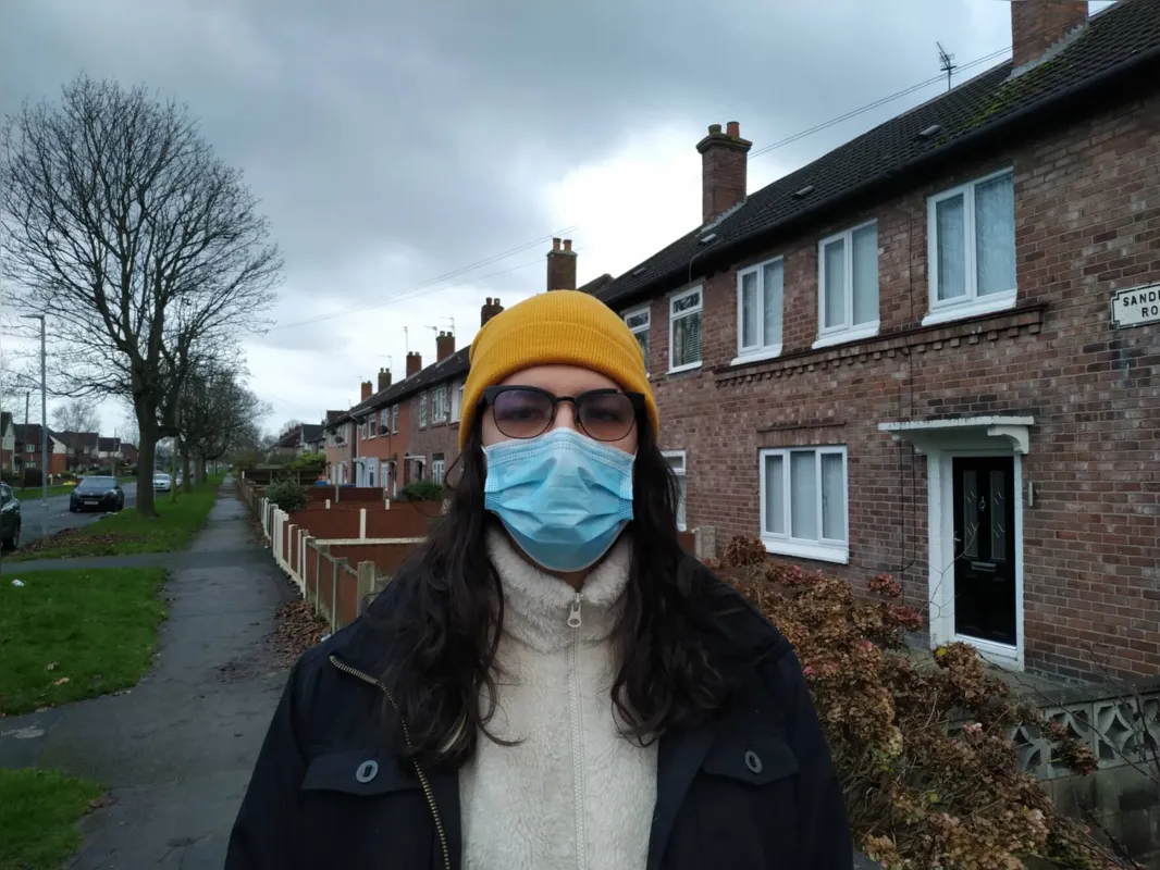 Mateus Reginato em bairro de Liverpool, Inglaterra