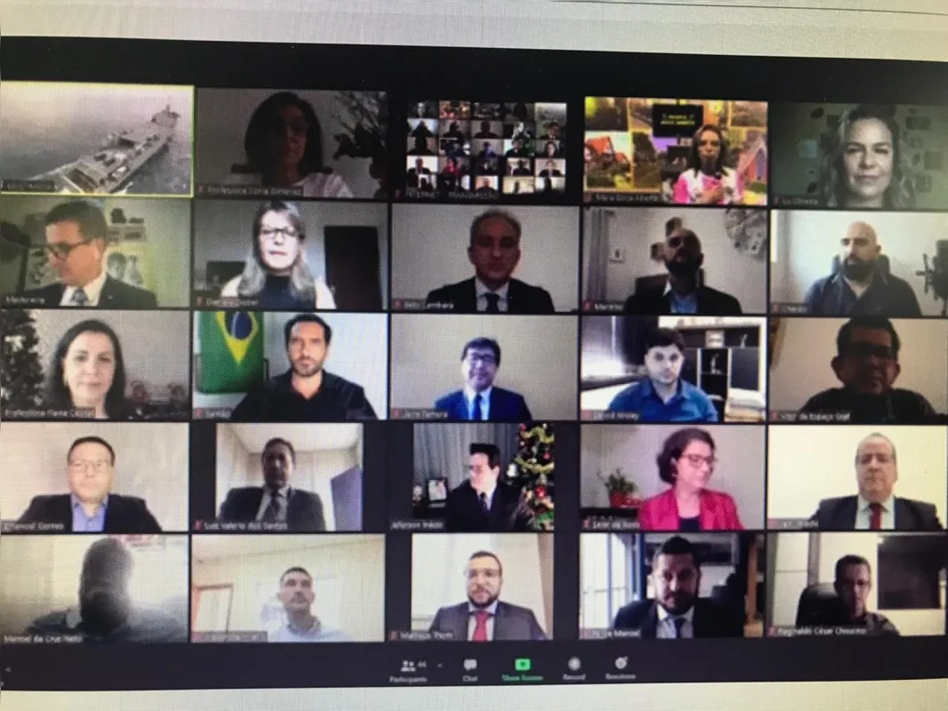 Imagem ilustrativa da imagem Belinati, vice e vereadores eleitos de Londrina são diplomados pela Justiça Eleitoral