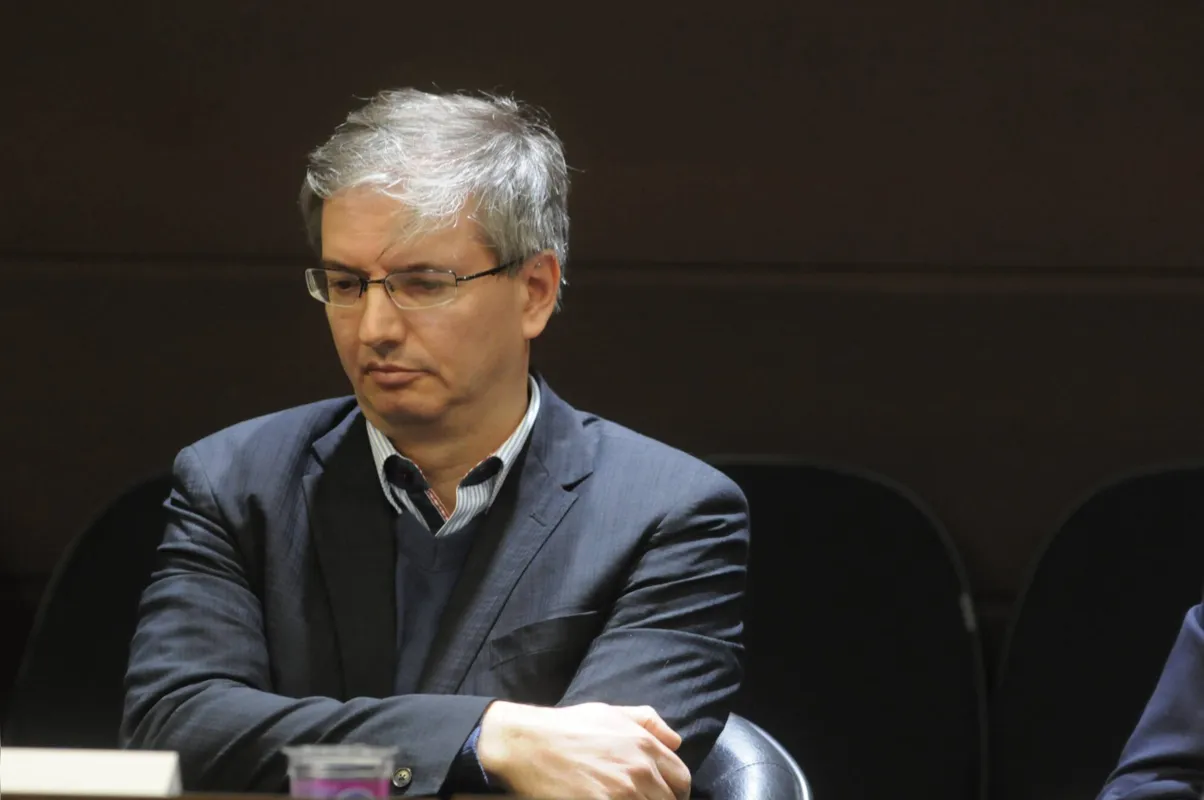 Elvi Cenci, cientista político e professor da UEL