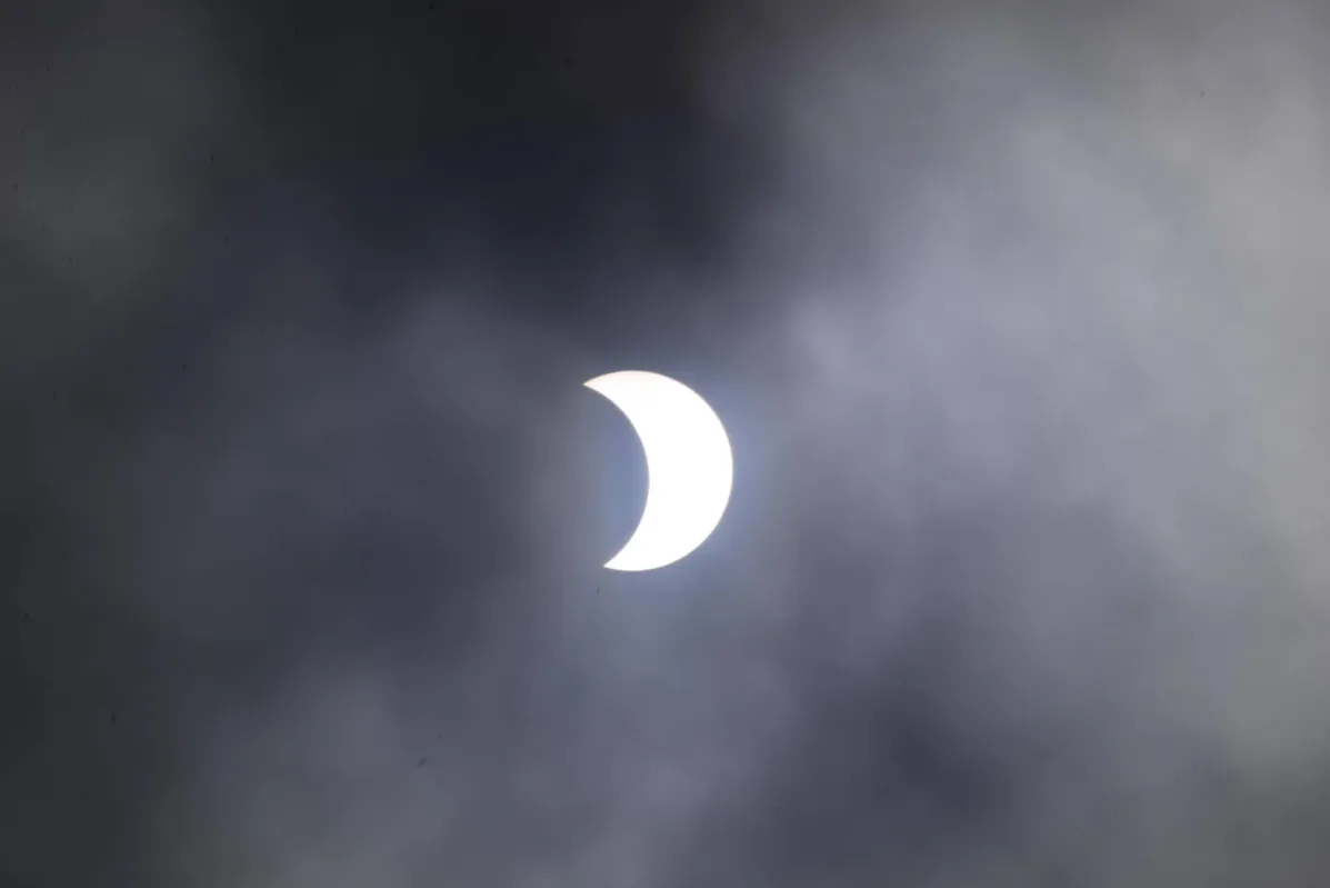 Imagem ilustrativa da imagem Eclipse solar e grande conjunção de Júpiter e Saturno marcam fim de 2020