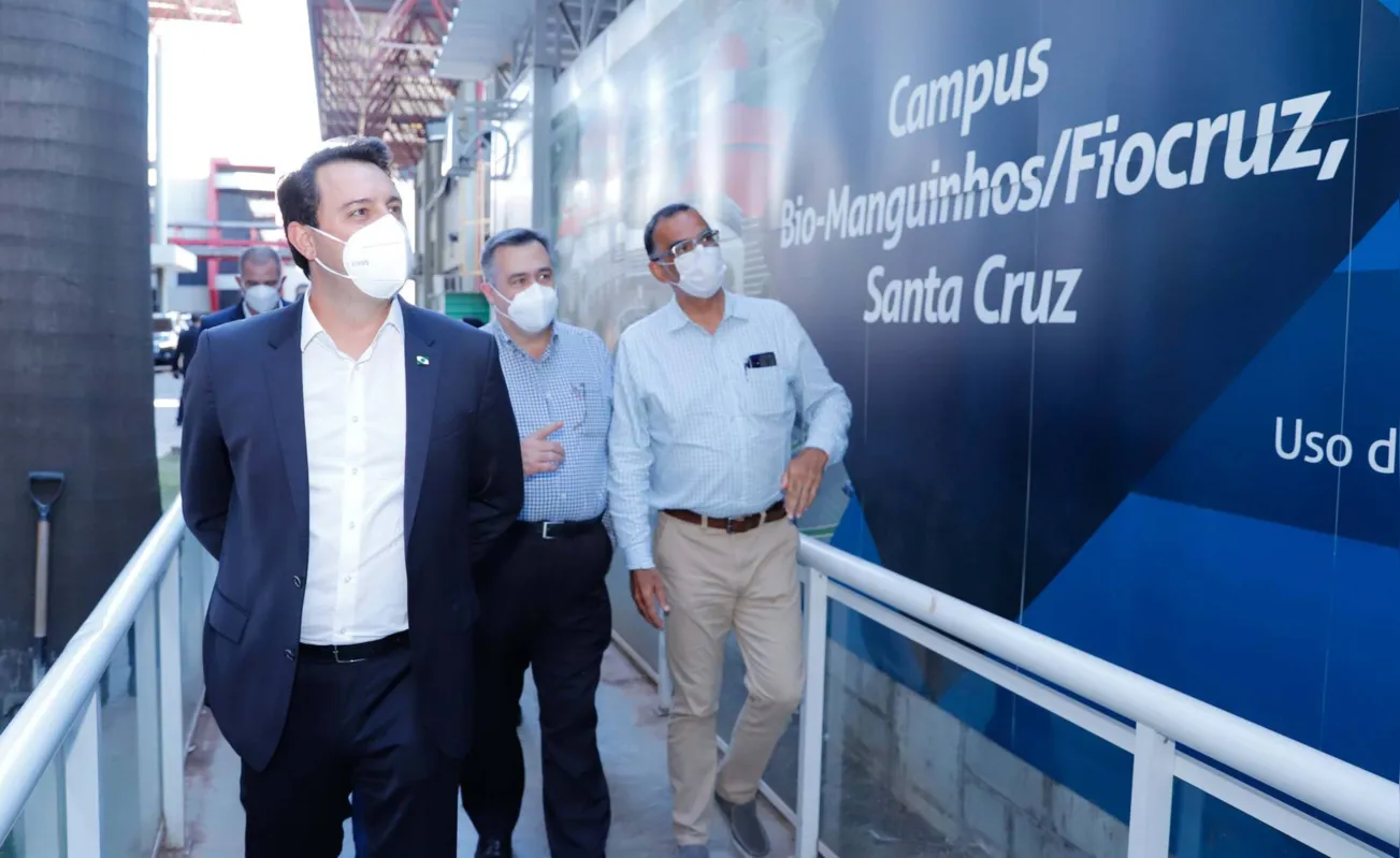 O governador Carlos Massa Ratinho Junior esteve em visita à Fundação Oswaldo Cruz (Fiocruz), no Rio de Janeiro, na quinta-feira (7).
