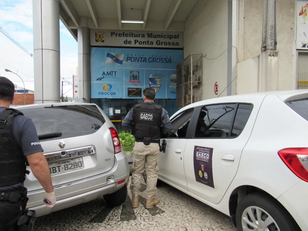 Imagem ilustrativa da imagem Gaeco prende vereadores e empresários de Ponta Grossa investigados por fraude a licitação